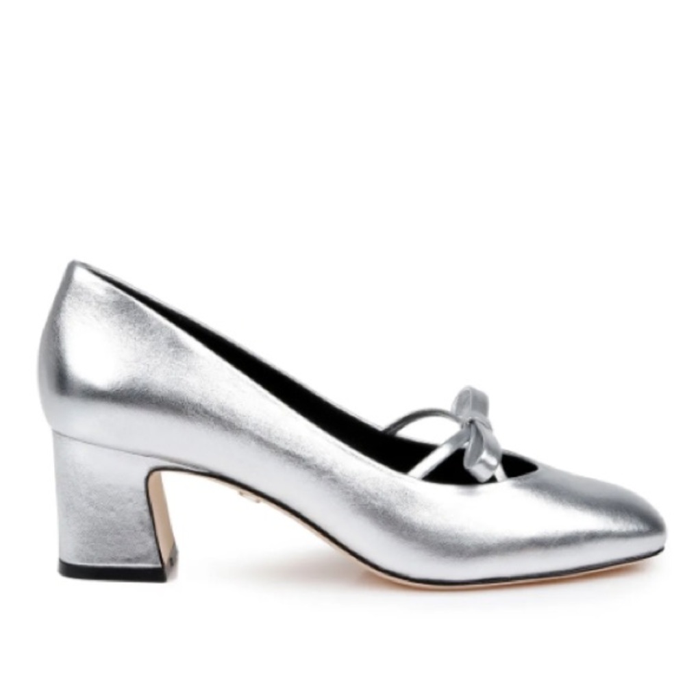 🌹DEE OCLEPPO🌹 Zion Pumps In Silver Size: 10